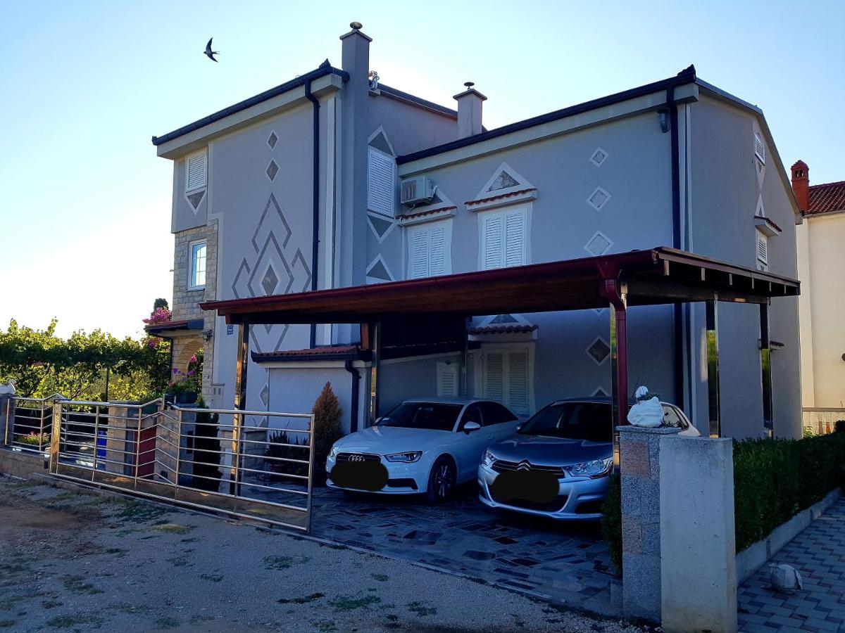 Apartments Petar & Anka Biograd Na Moru Luaran gambar