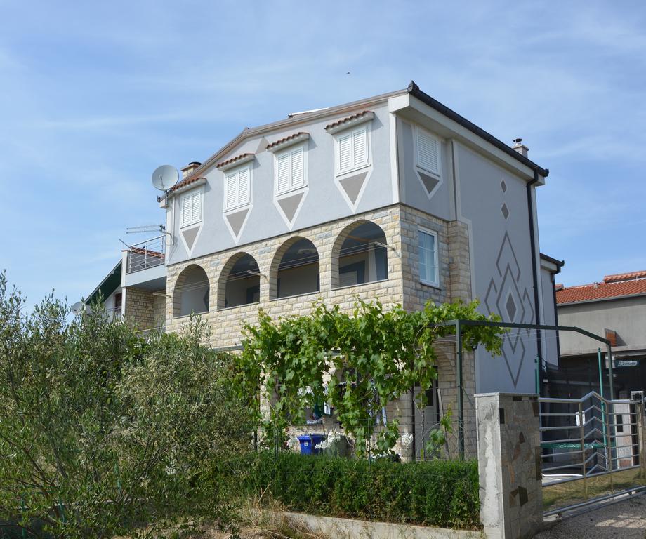 Apartments Petar & Anka Biograd Na Moru Luaran gambar