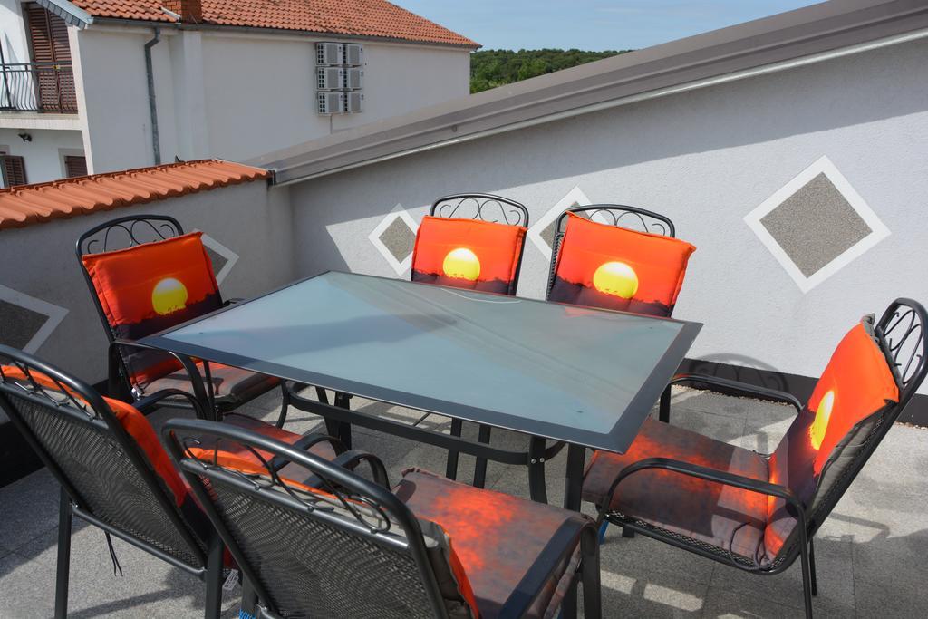 Apartments Petar & Anka Biograd Na Moru Luaran gambar