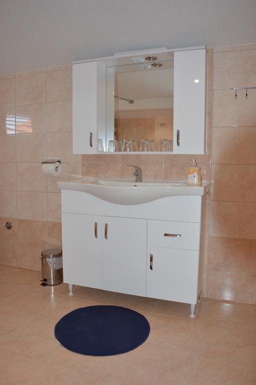 Apartments Petar & Anka Biograd Na Moru Bilik gambar