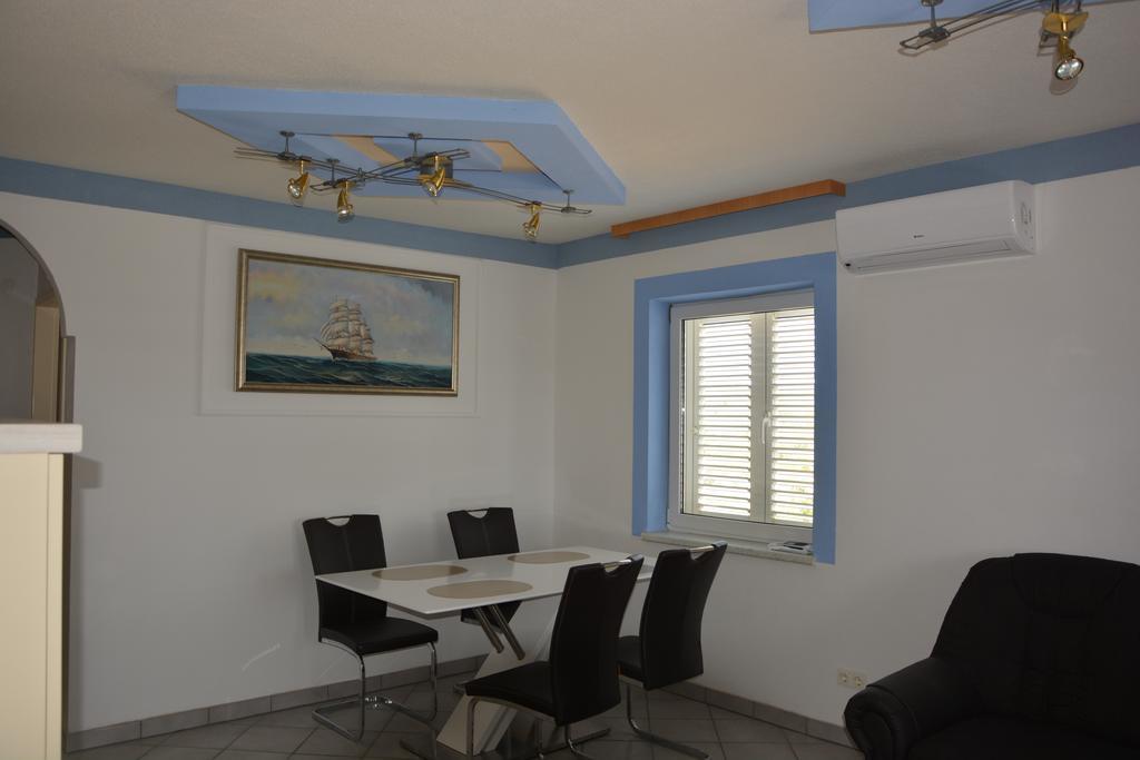 Apartments Petar & Anka Biograd Na Moru Luaran gambar